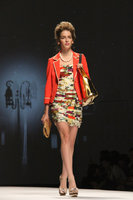 深圳租户物管冲突 开玛莎拉蒂堵住小区门