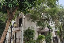 非本村成员所购村集体土地住房获赔，主张《安置补偿协议》无效不予支持