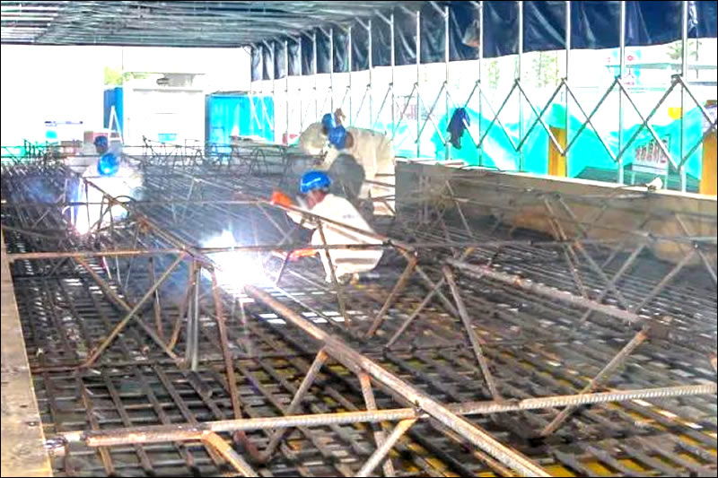 建设单位已在认价单上签字并盖章，不能再按照钢材市场价格进行鉴定