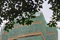 工程未竣工验收和消防验收虽不能交付使用，但不影响该建设工程订立租赁合同及其效力