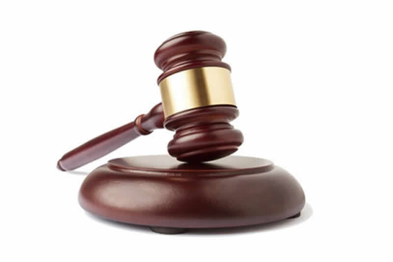 限期拆除公告对权利义务不产生实际影响，依法不属于人民法院行政诉讼的受案范围