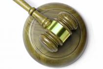 民告官过了起诉期限不应进入司法实体审查，申请人对此如有异议可以另循途径予以救济