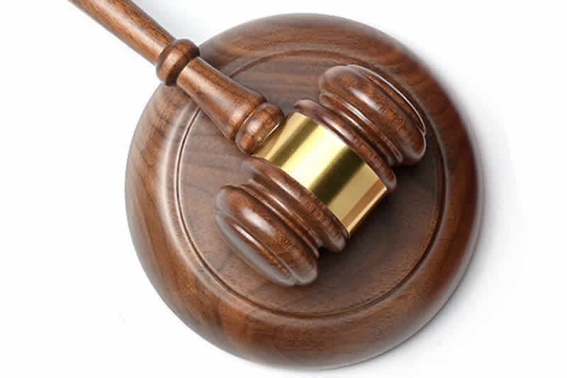 租赁房屋被出租人上锁，房屋租赁合同视为解除