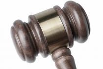 因虚增工人工时工价骗取工资款，被认定构成诈骗罪追究刑事责任